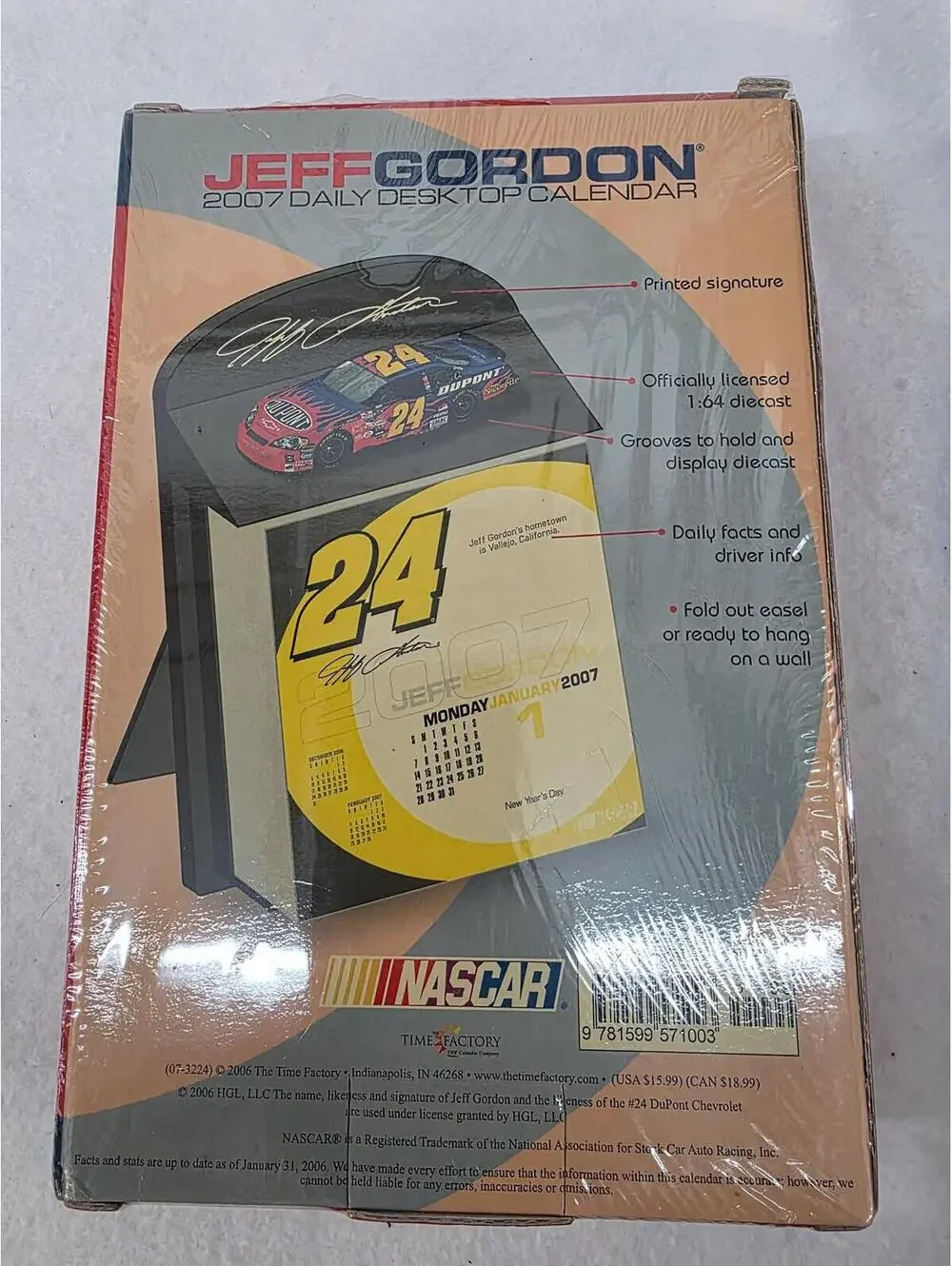 Jeff Gordon 2007 Daily Desktop Calendar with 1:64 Diecast NASCAR Car